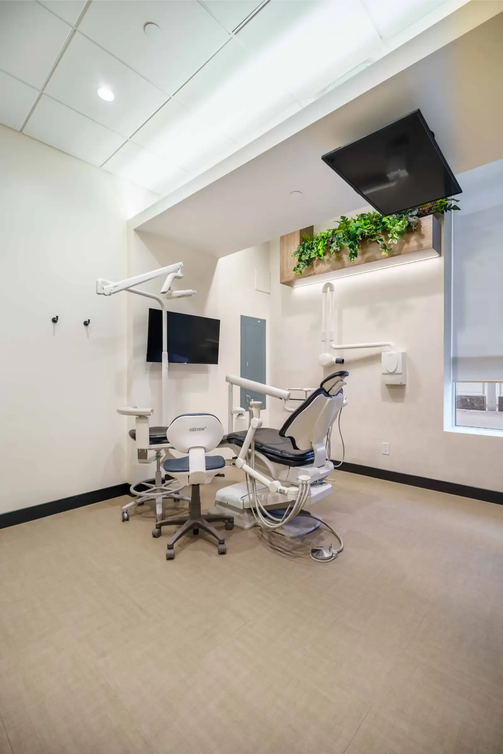An exam room at Creekside Dental Langley